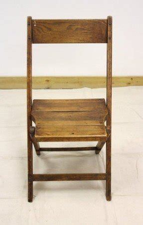 Wooden folding chairs 11
