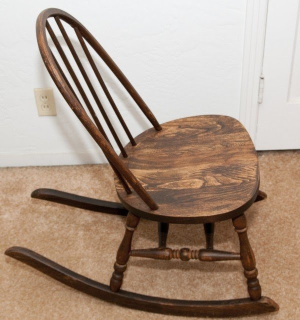 Antique rocking chair 3