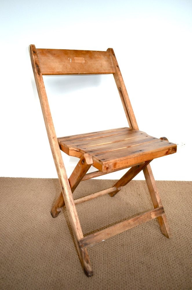 Collapsible wooden chair