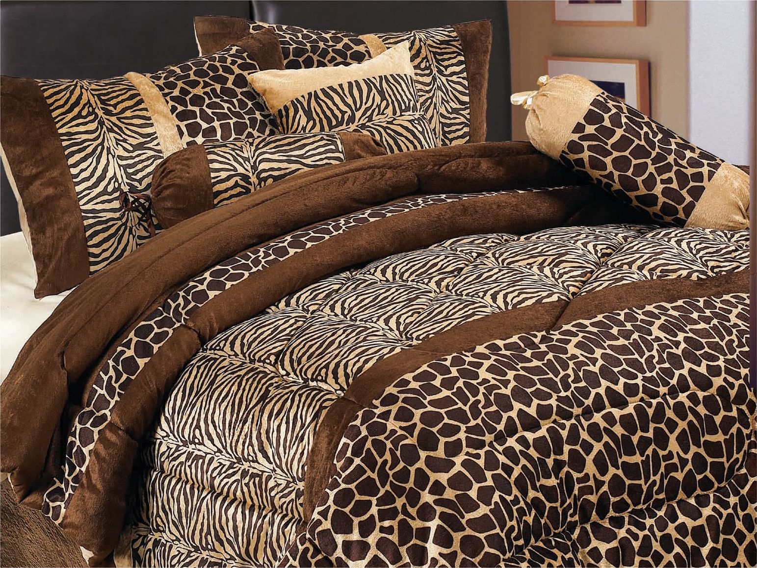 7 Piece Safari - Zebra - Giraffe Print Brown Micro Fur Comforter Set, Bed in Bag, Queen Size
