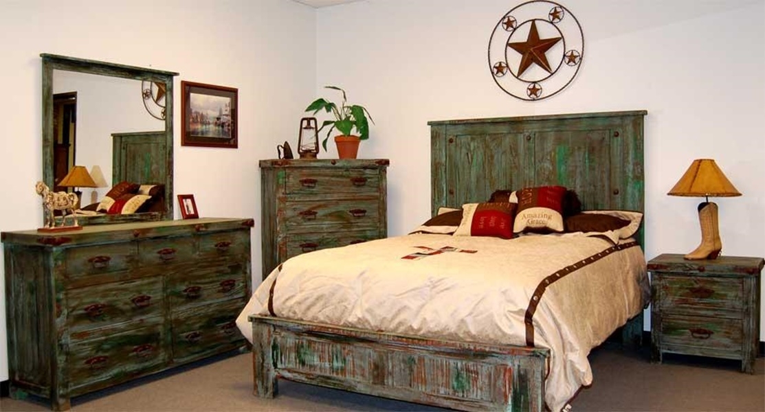 5 Piece Painted Reclaimed Look Bedroom Set King Size Bed