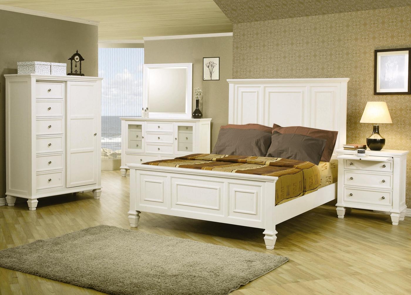 California King Size Bed Cape Cod Style in White Finish