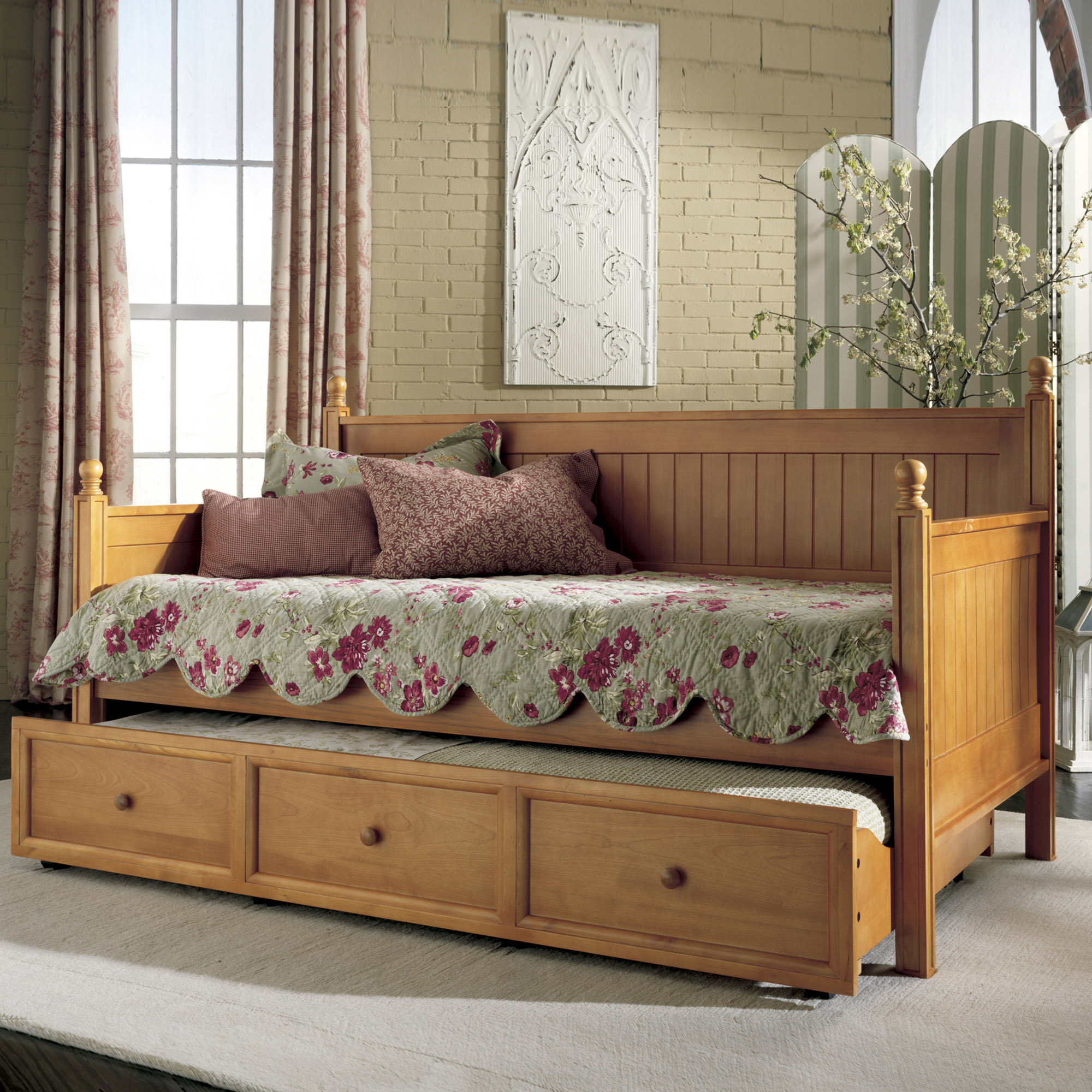 Fashion Bed Group Casey Daybed with Trundle, Honey Maple