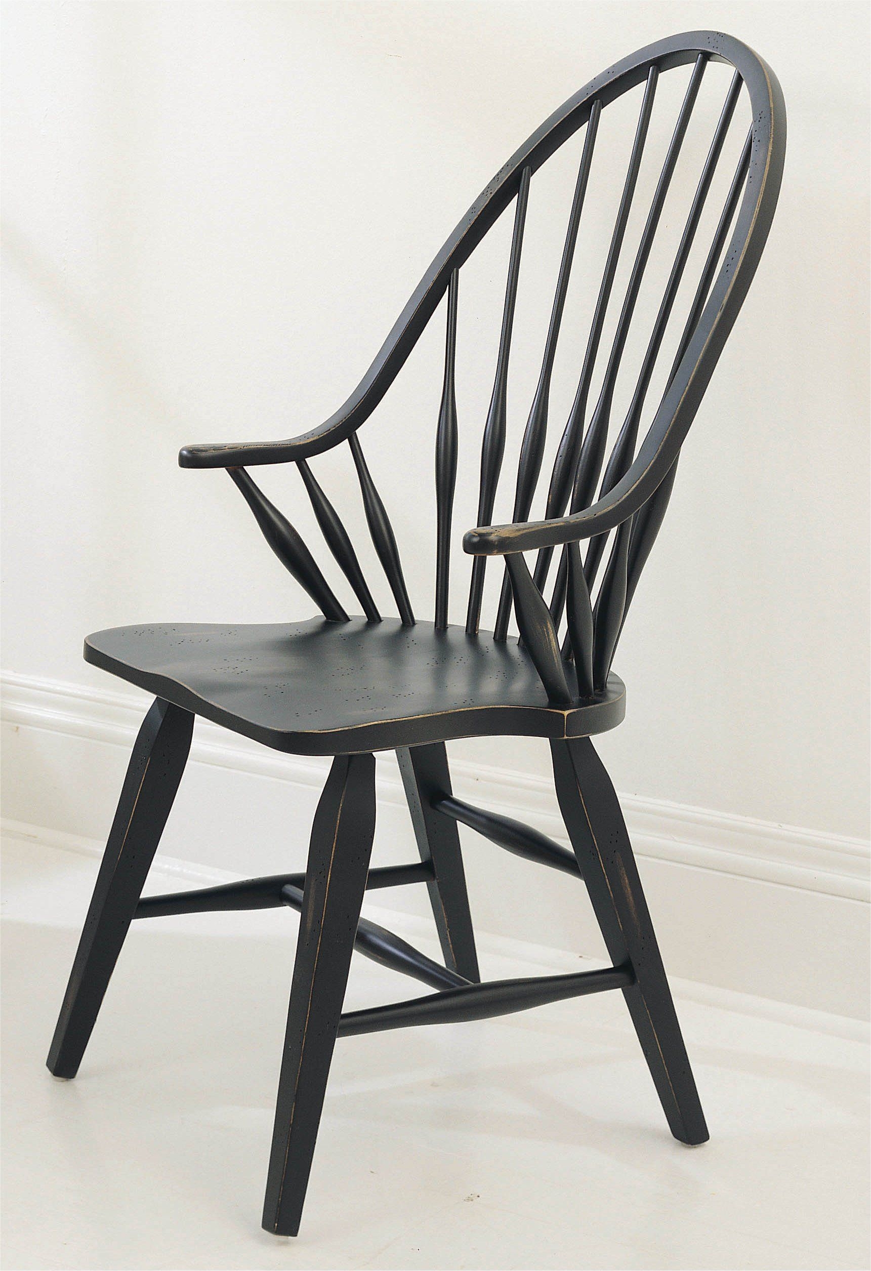 Broyhill Attic Heirlooms Black Dining Windsor Side Chair - 5397-85B