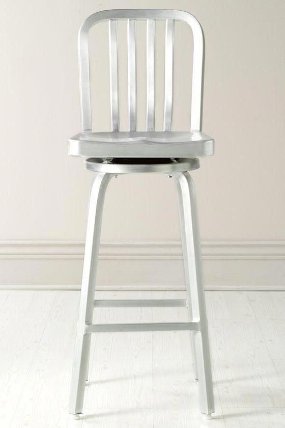 Aluminum bar stools 1