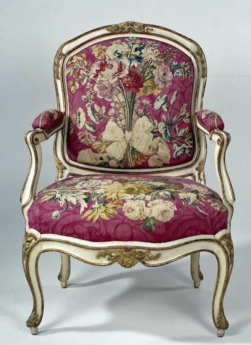 Armchair upholstered with tapestry with floral bouquets i gourdin 1750