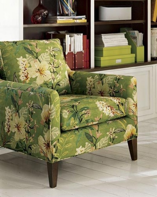 Floral upholstered accent chair 3