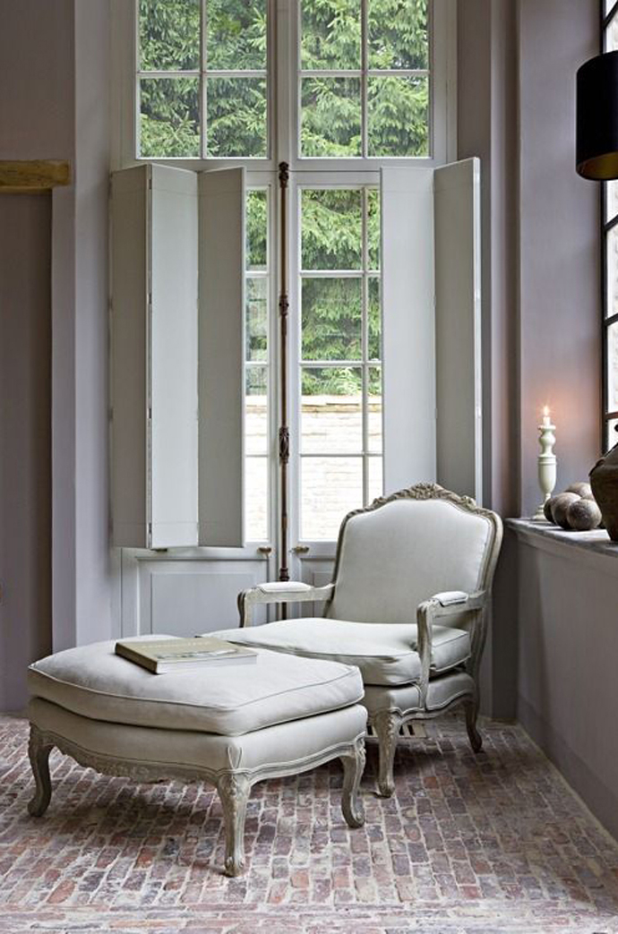 Modern bergere online chair