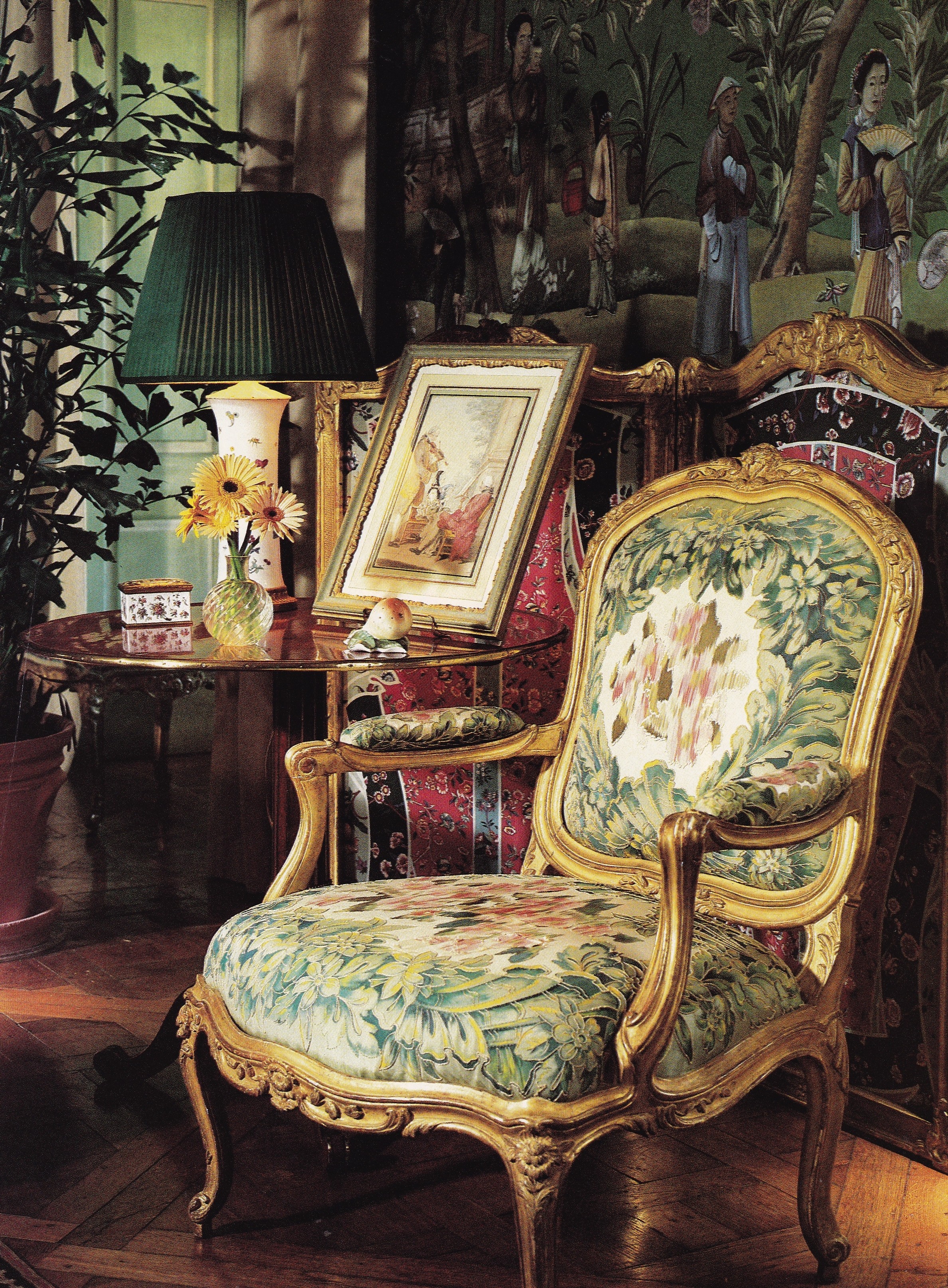 Antique & French Furniture : Living Room in Louis XV Style