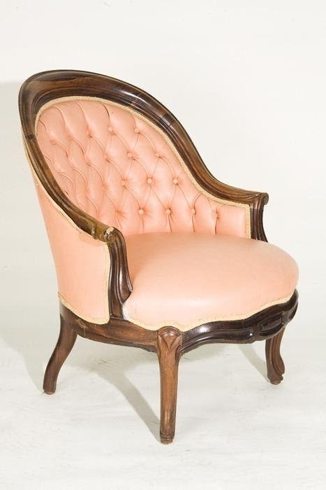 Queen anne wing chair