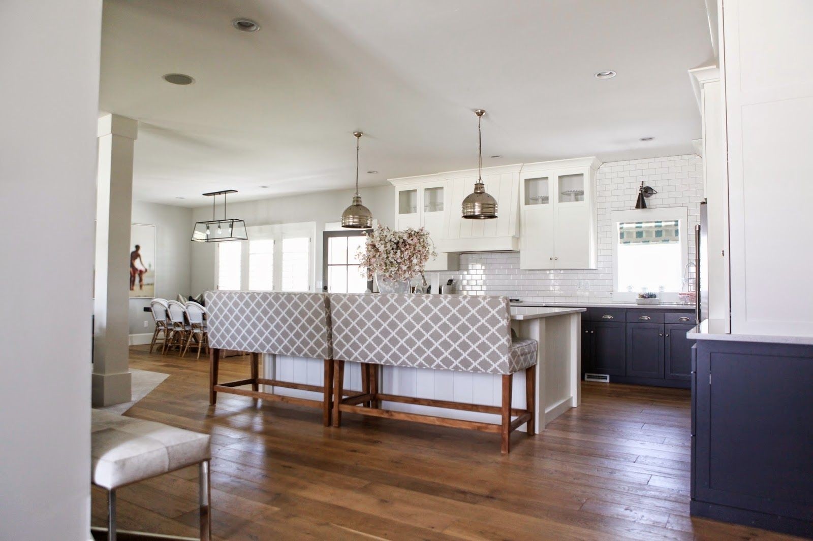 Counter height bench for kitchen deals island