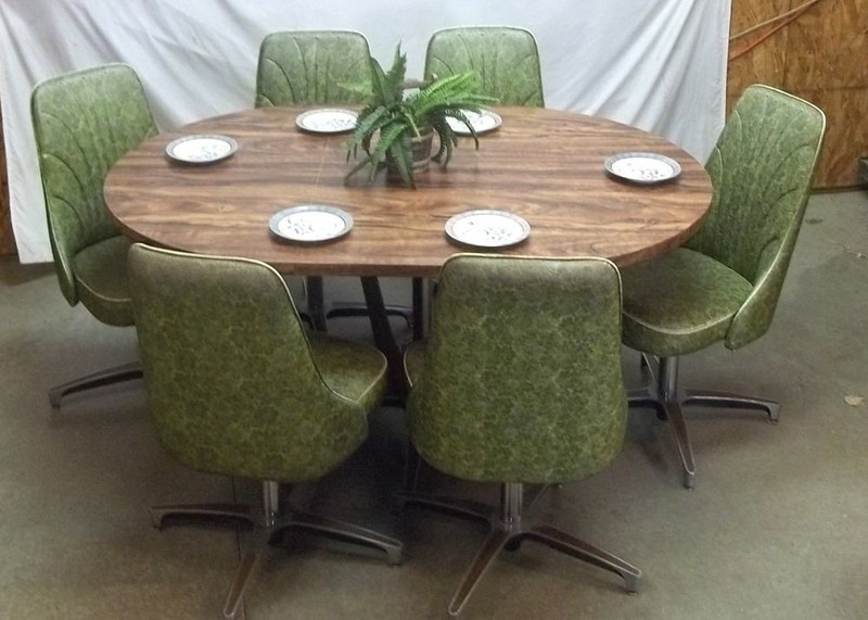 green chromcraft scalloped kitchen table