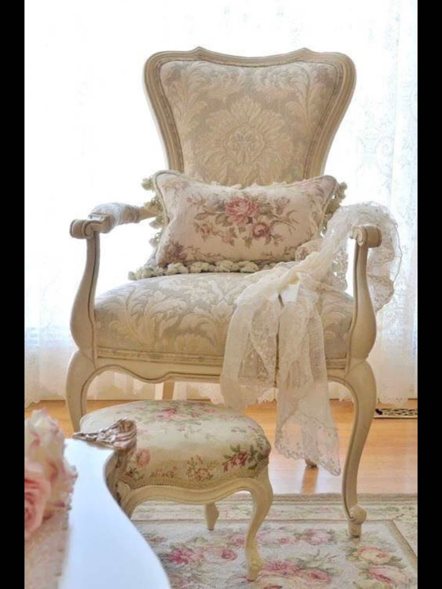 French Country Living Room Chairs Ideas On Foter   French Country Shabby Chic Chair Elegant Furniture And Pillow 