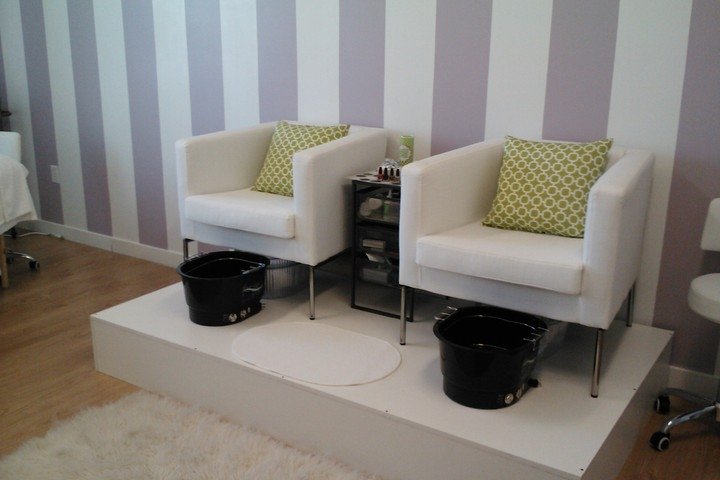 Love this photo pedicure stations at lash in salt lake