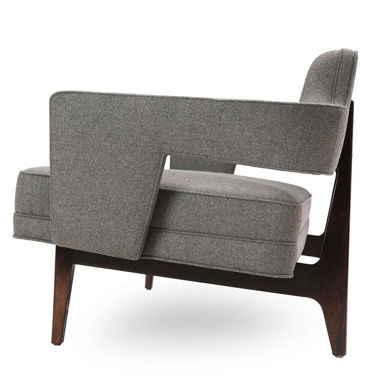 Modernist sofa edward wormley