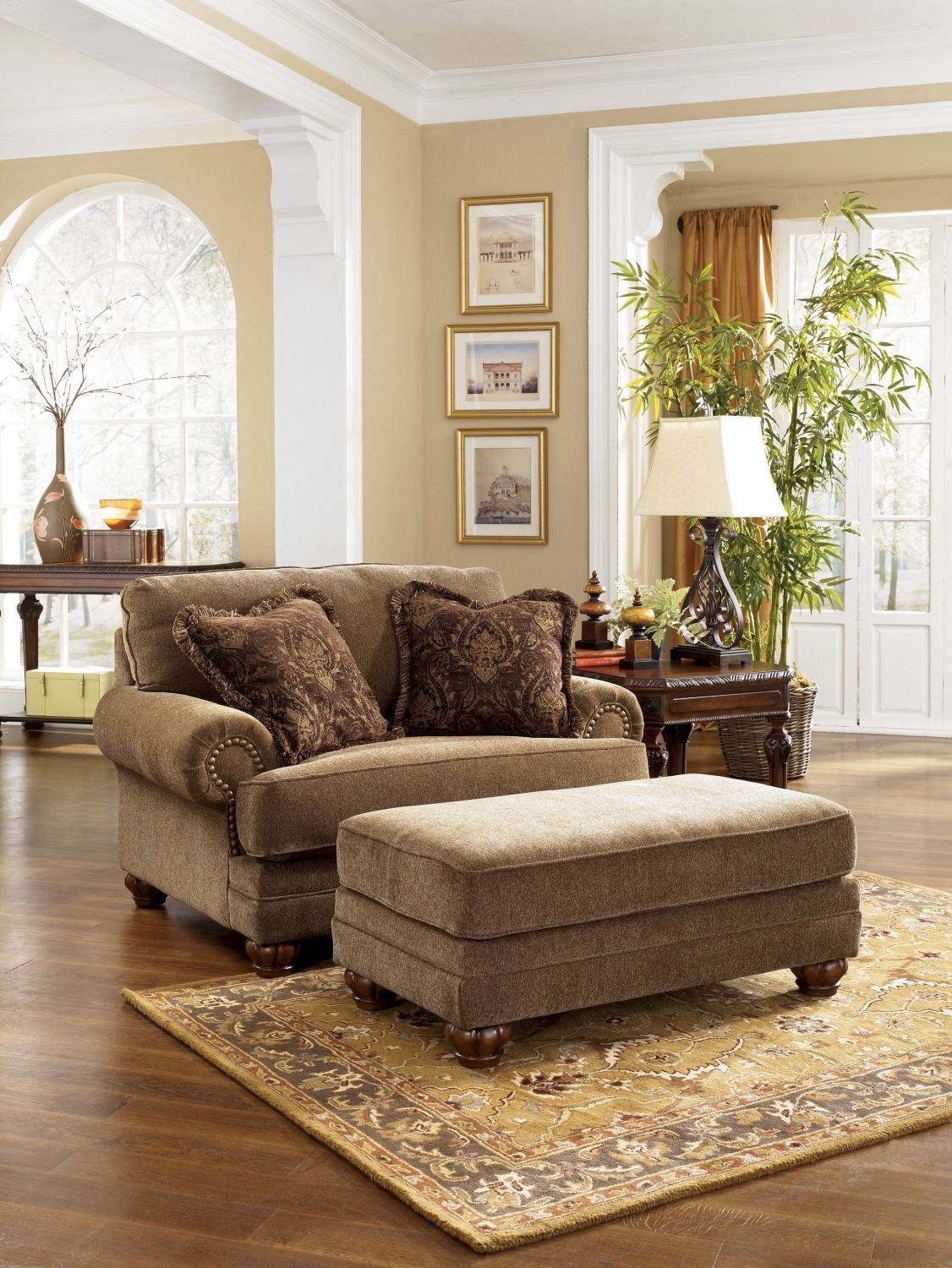 Old world living room furniture