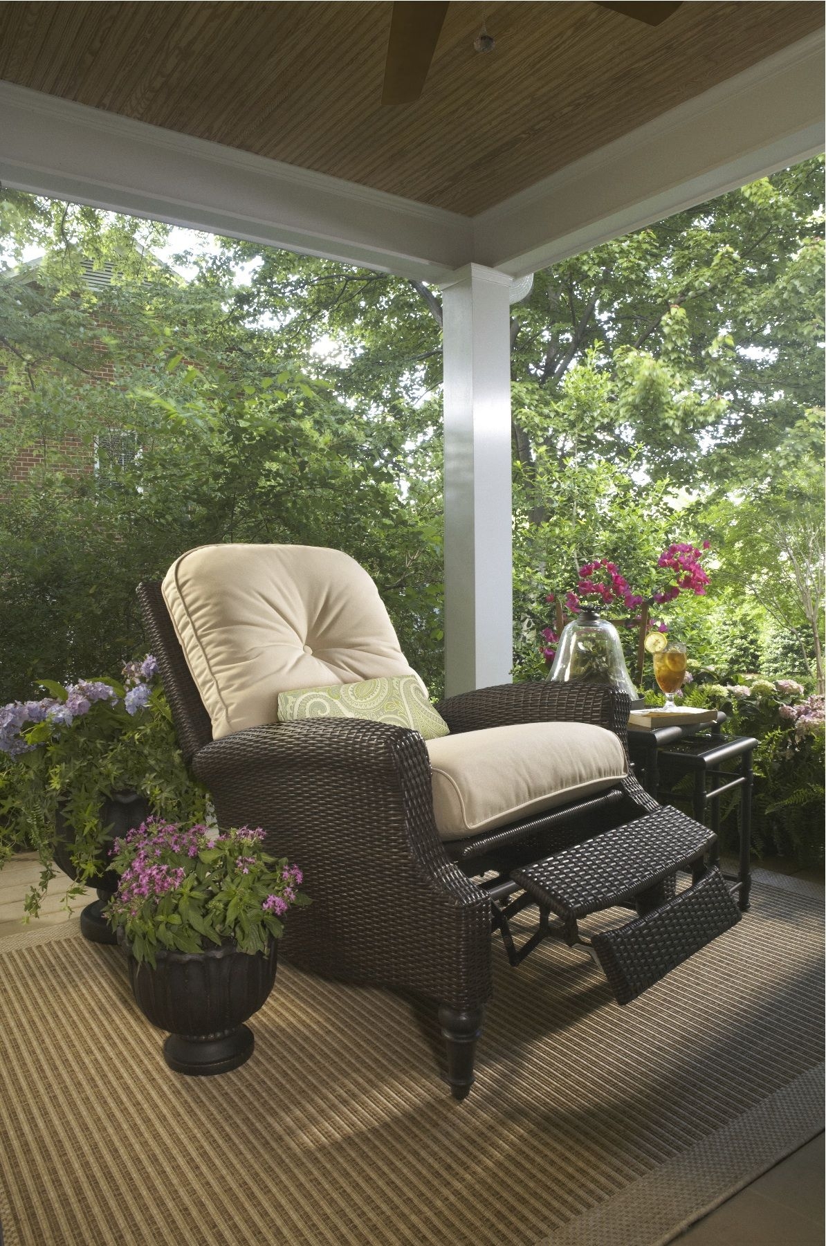 Outdoor shop porch recliner