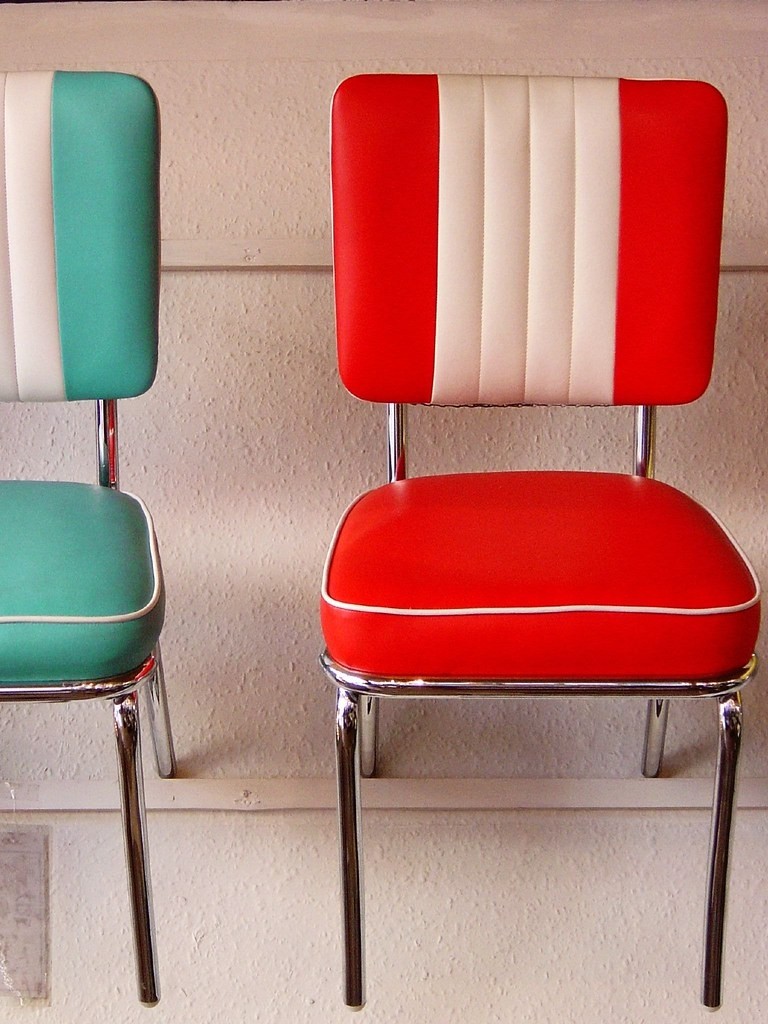 50s Retro Colorful Vinyl Chairs Love The Striping On These And The Chrome Detail On Each Chair Perfect For A Vintage Kitchen 