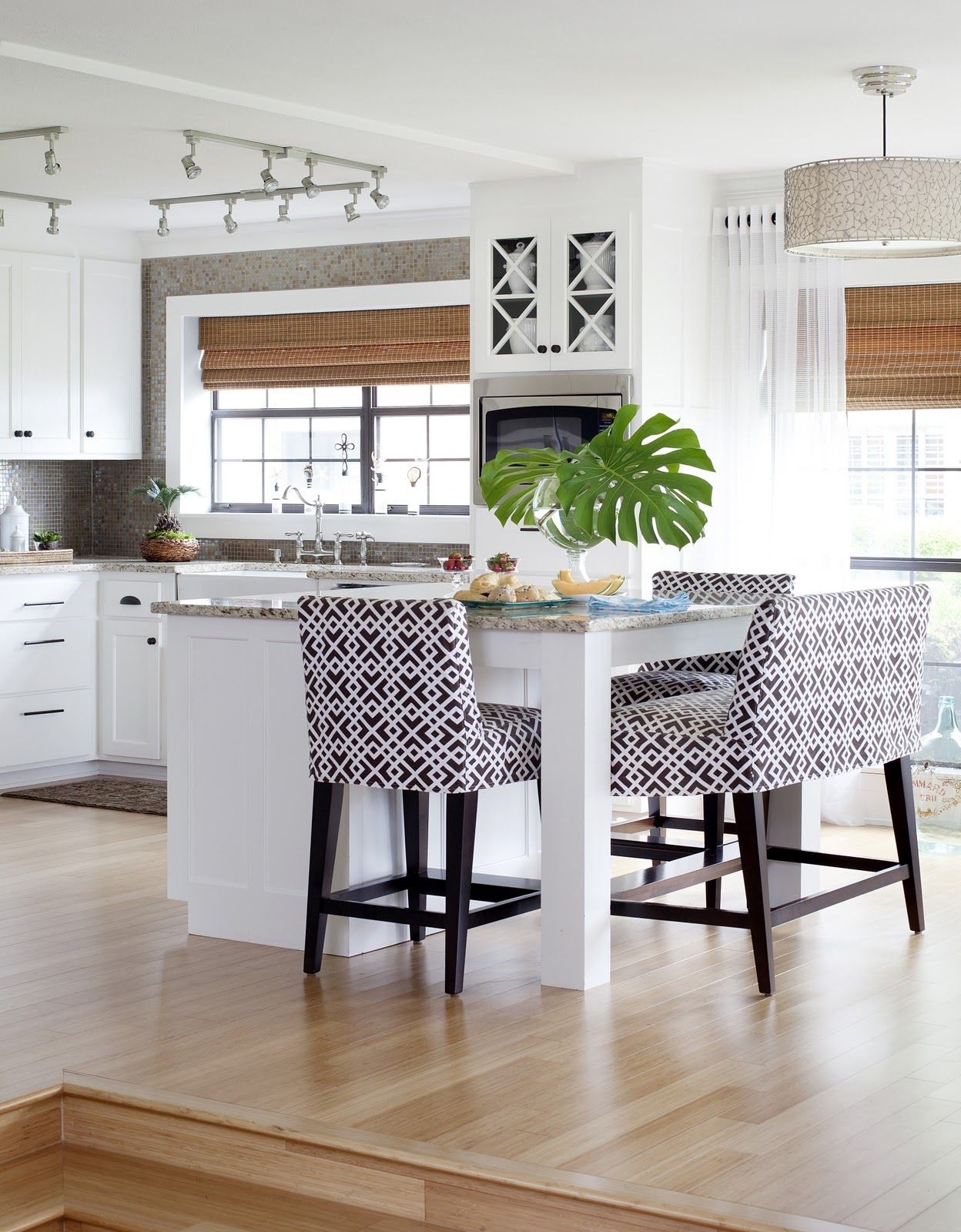 counter height kitchen bench