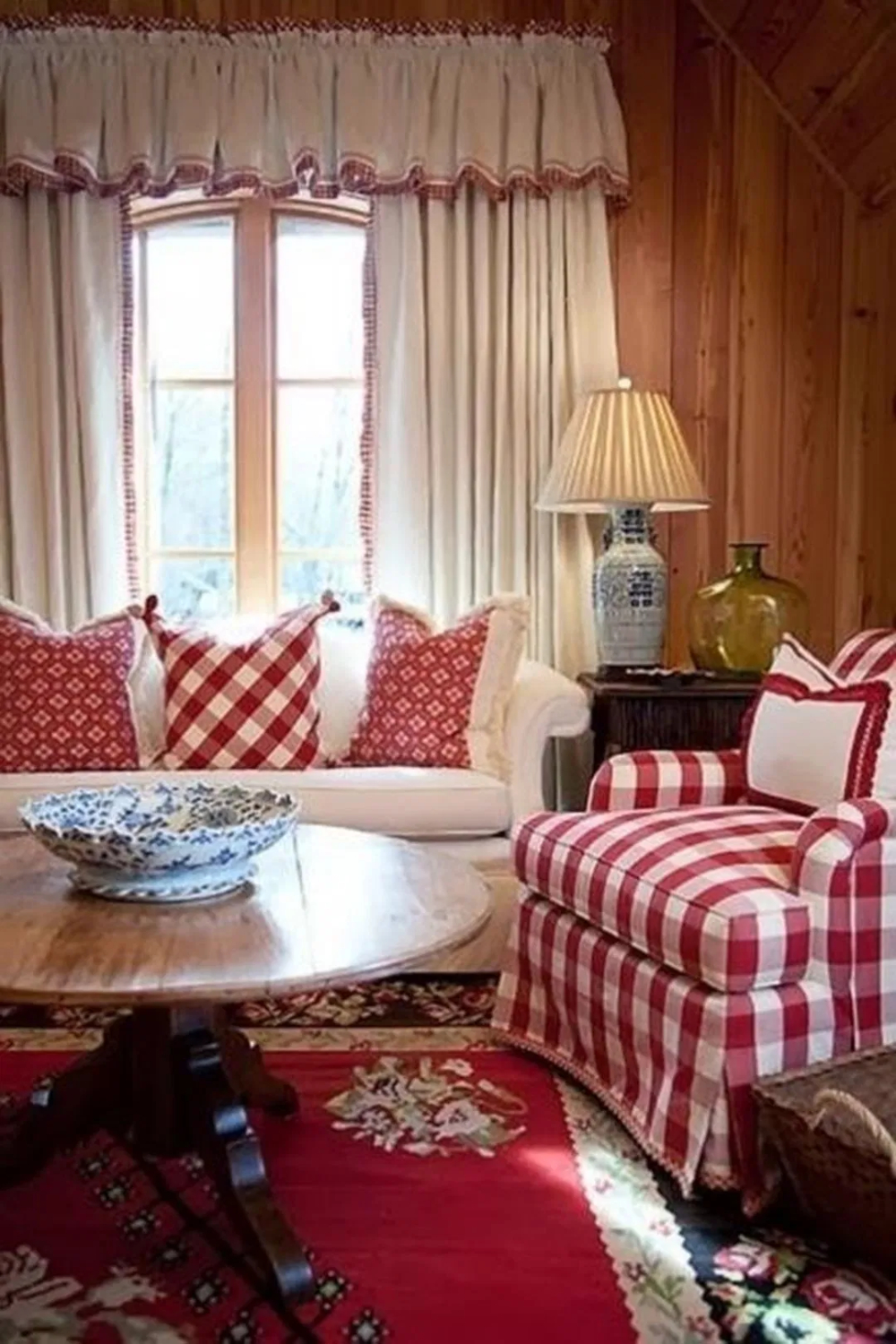 Country cottage living room furniture