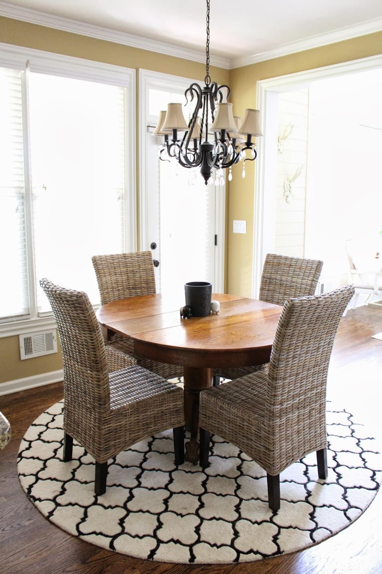 Dinette tables for small spaces 3