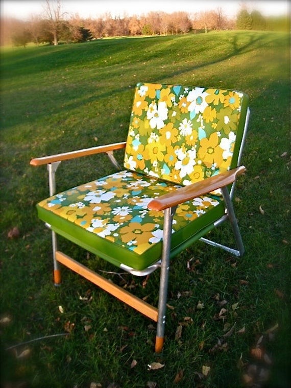 Folding loveseat lawn chair