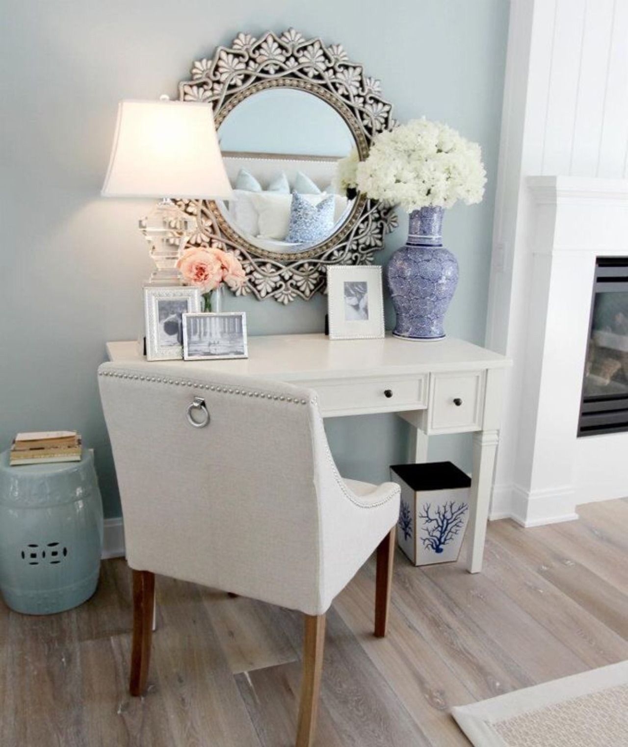 Small makeup table without outlet mirror