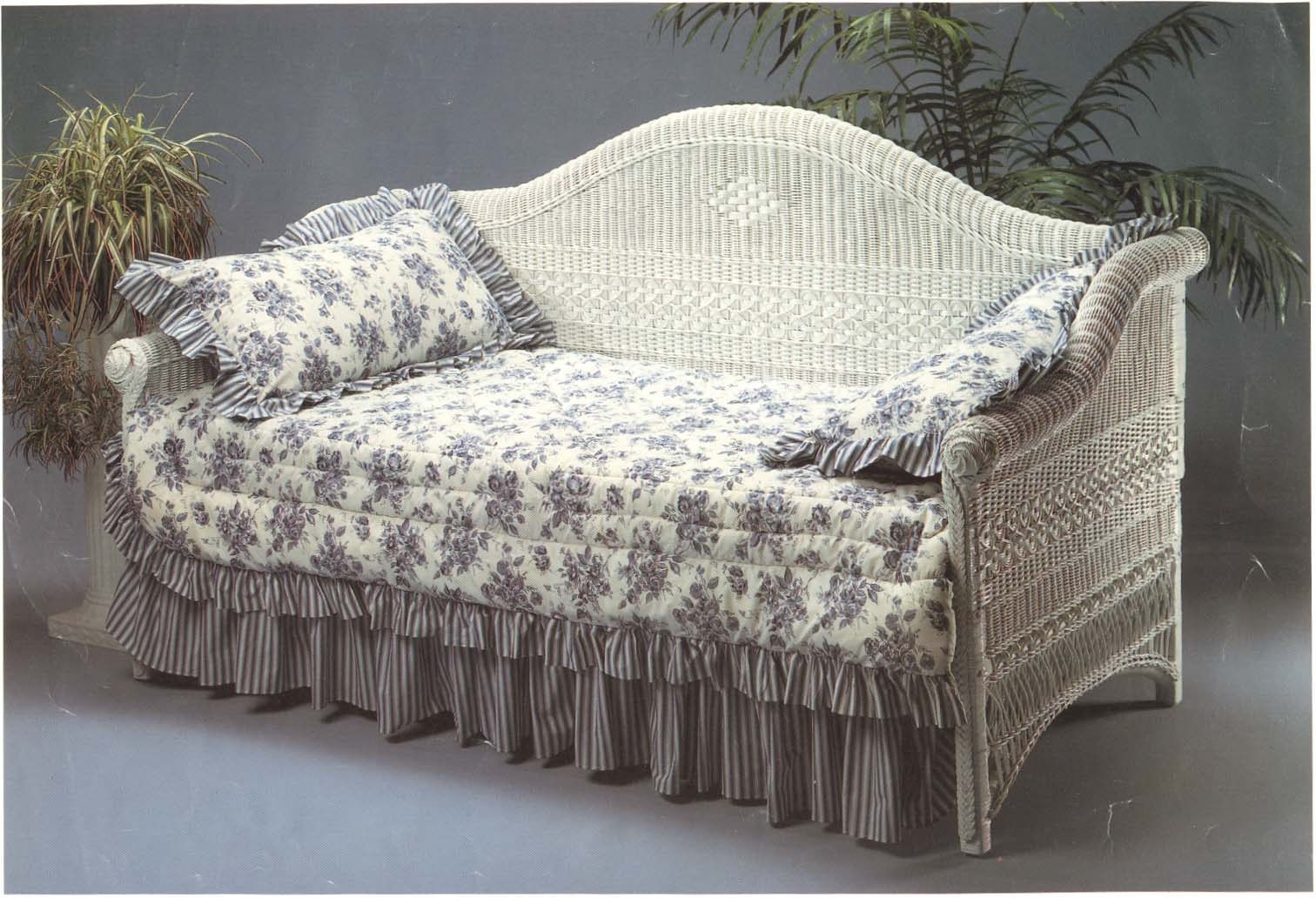 Victorian Wicker Daybed