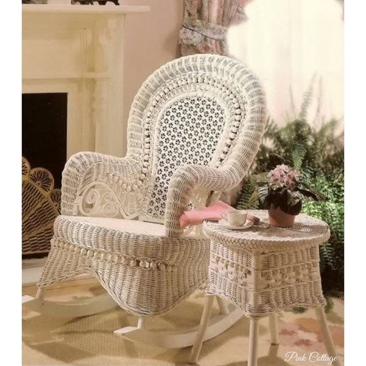 White Wicker Chairs Foter   White Wicker Chairs 1 