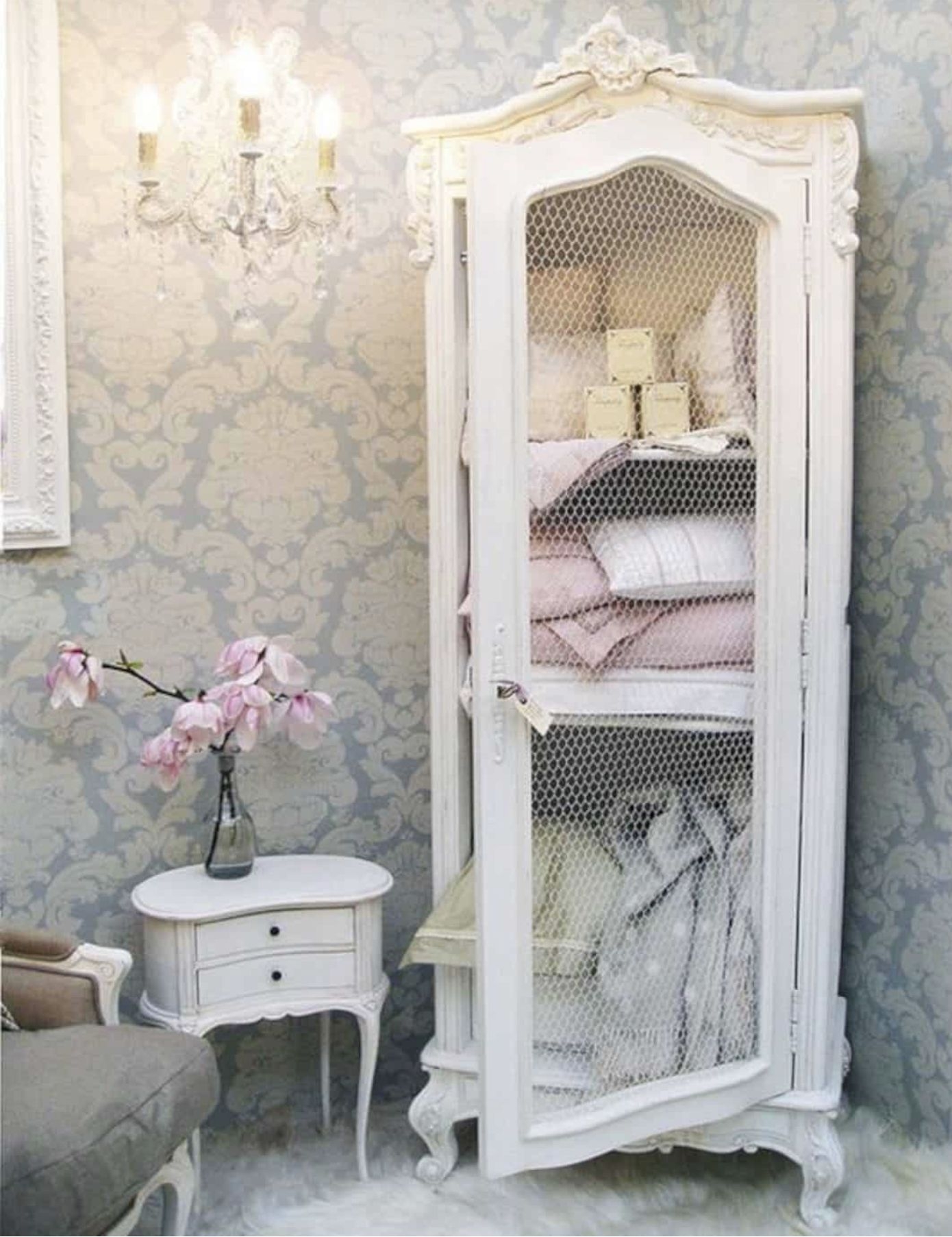Shabby chic cabinets