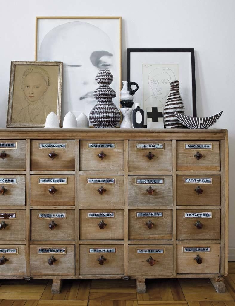 Apothecary chest of drawers