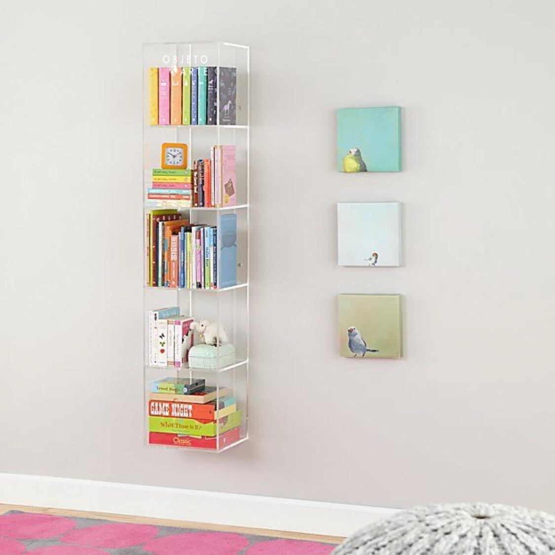 Wall bookshelves for nursery