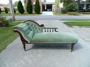 Victorian style chaise