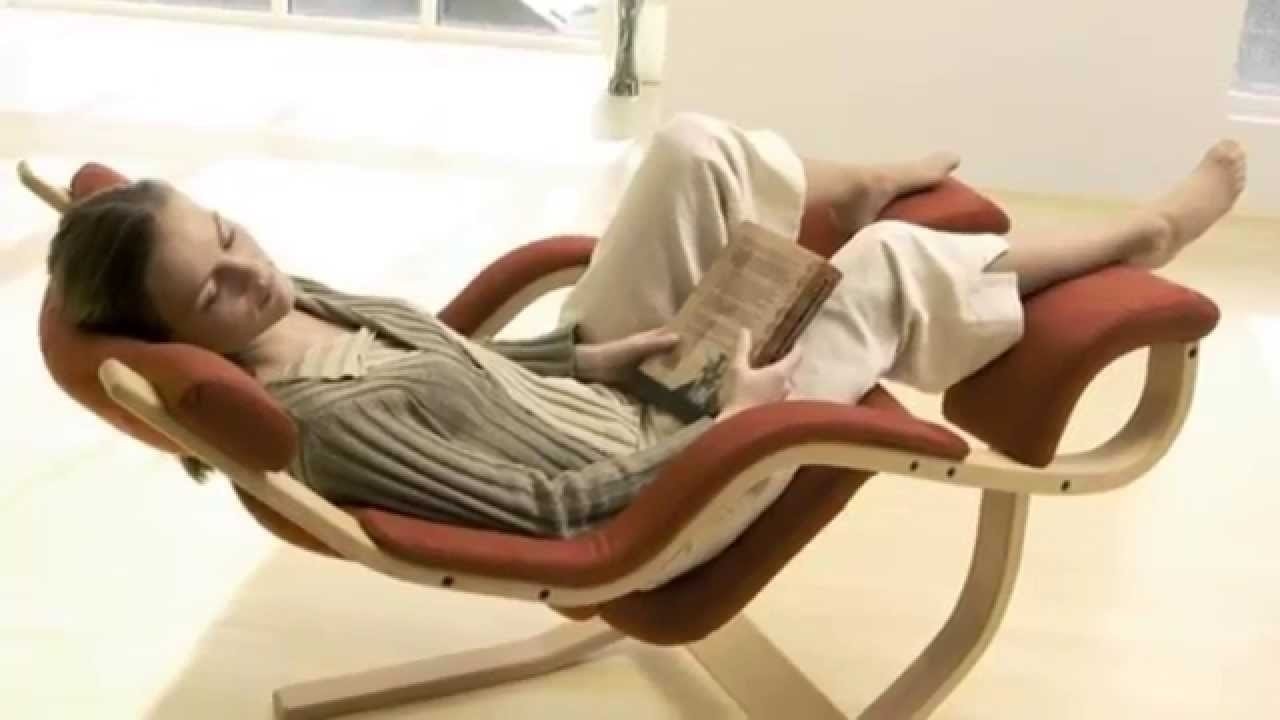 Zero gravity recliner chairs