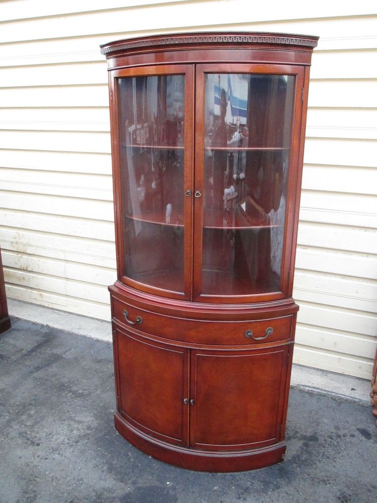 53191 antique mahogany bow glass corner china cabinet curio drexel