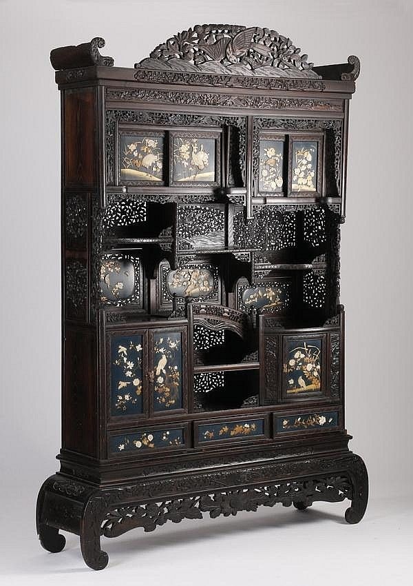 Chinese curio cabinets 12