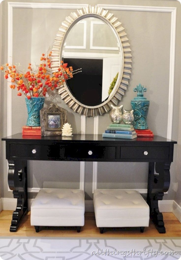 Foyer table and mirror set