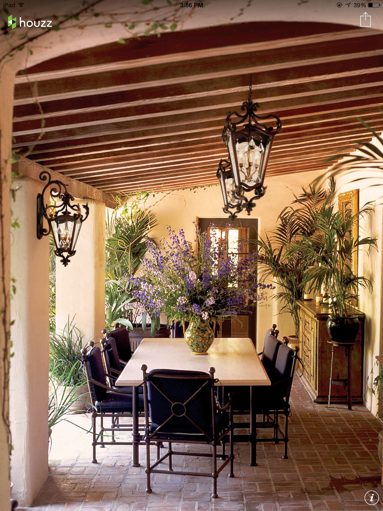 Alfresco Living: Embracing The Mediterranean Outdoor Dining Culture