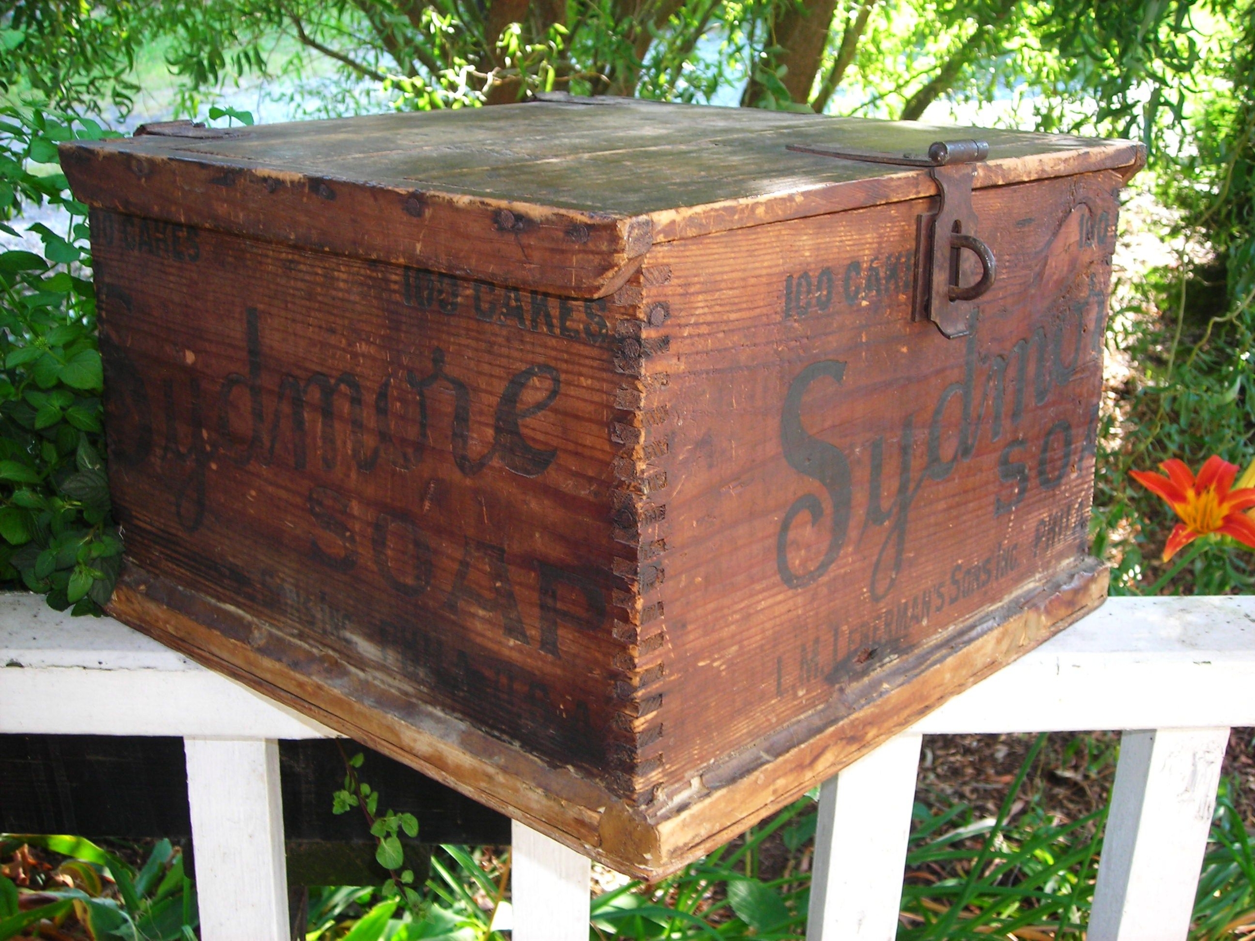 Wood storage trunk coffee table 1