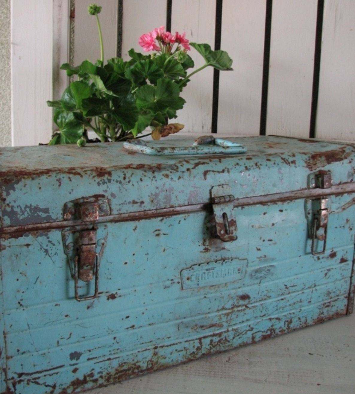 You've Got to See These Old Trunks That Are Totally Perfect as Something  else