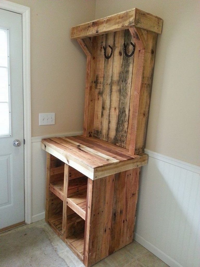 Pallet coat hot sale rack bench