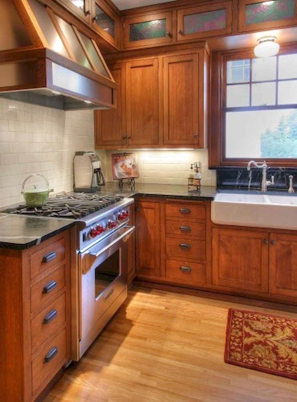 Kitchen oak cabinets wall color