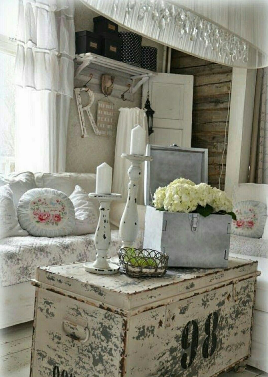 10 Vintage Steamer Trunk Ideas - Town & Country Living