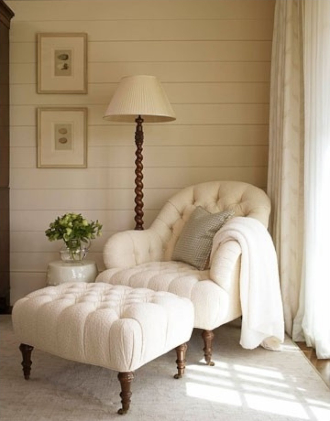 Accessorizing Ideas | Bedroom decor cozy, Chairs for small spaces, Home
