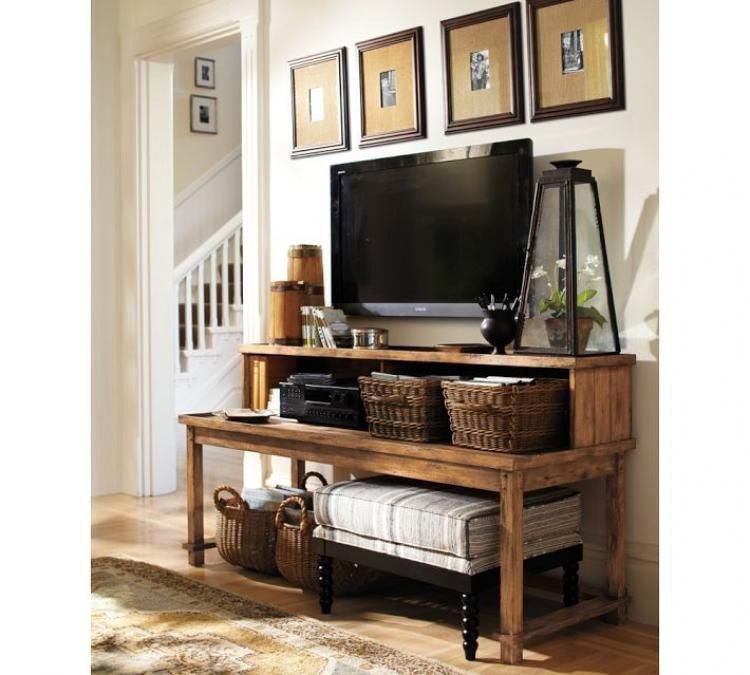 Table below store mounted tv