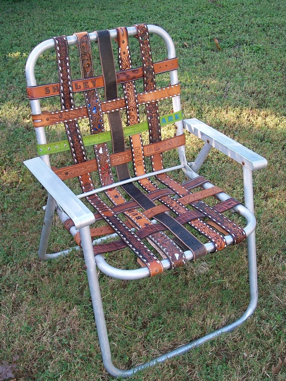 Vintage aluminum folding lawn chair re