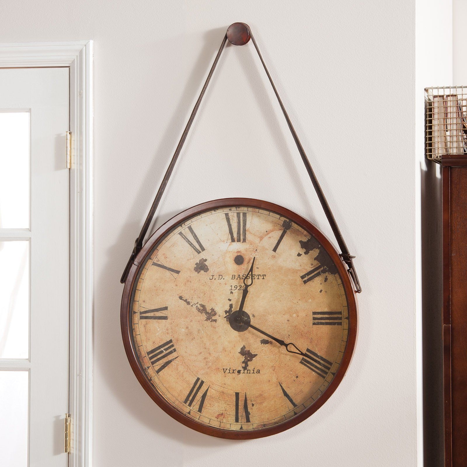 Leather wall clocks 1