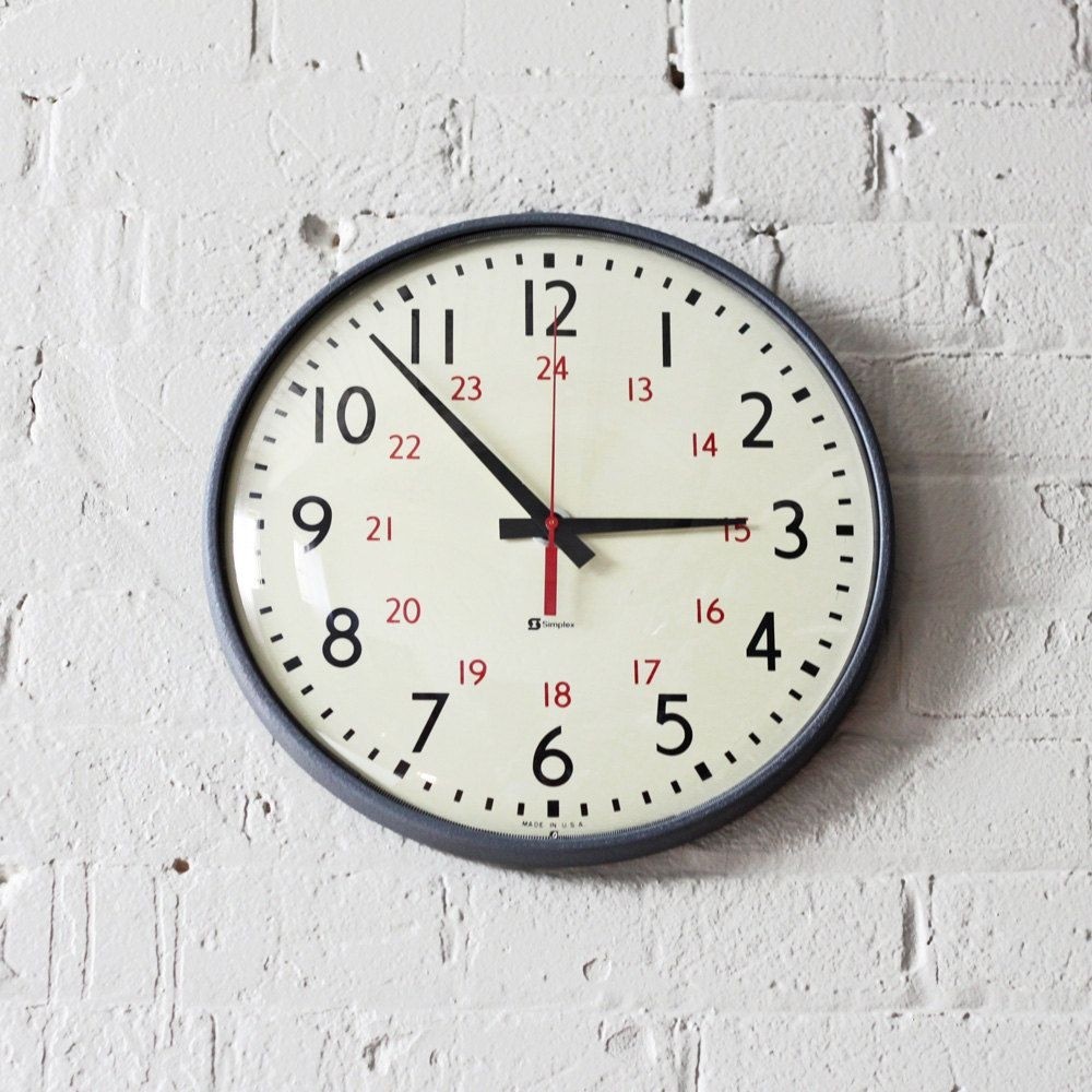Military time simplex wall clock