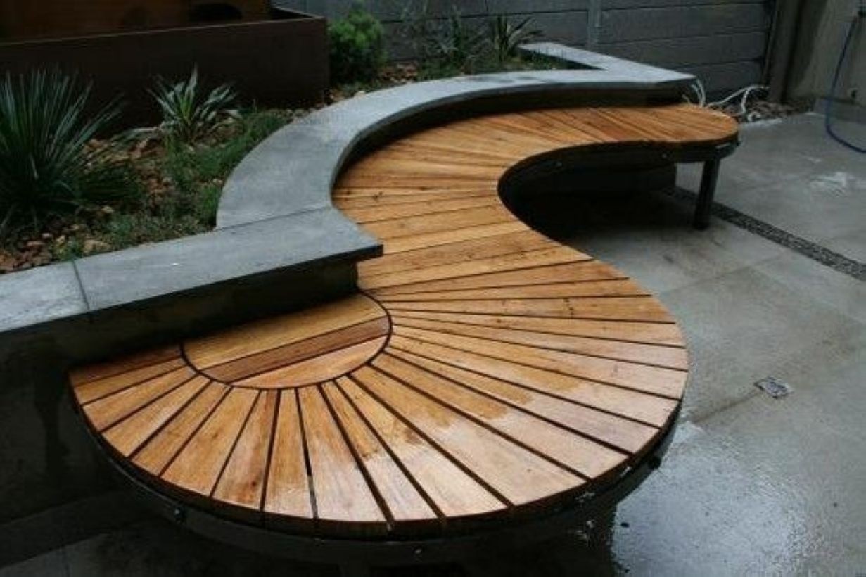 Circular outdoor bench