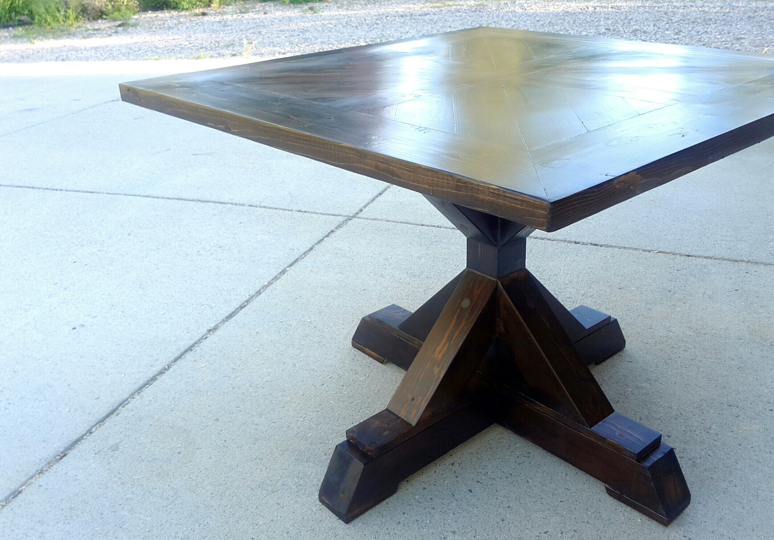 Pedestal table rectangular
